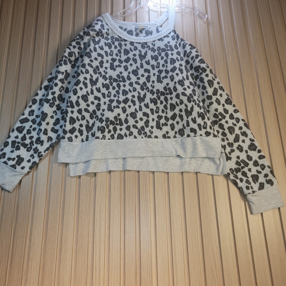 Moral Fiber Womens Leopard Print Cold Shoulder Sweatshirt Grey Large Pullover